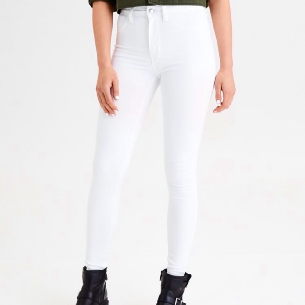 American Eagle Outfitters Women's High Rise White Jeans
